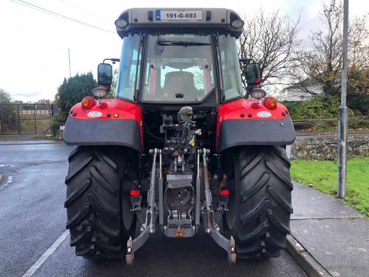 Massey Ferguson 5712S - Image 4