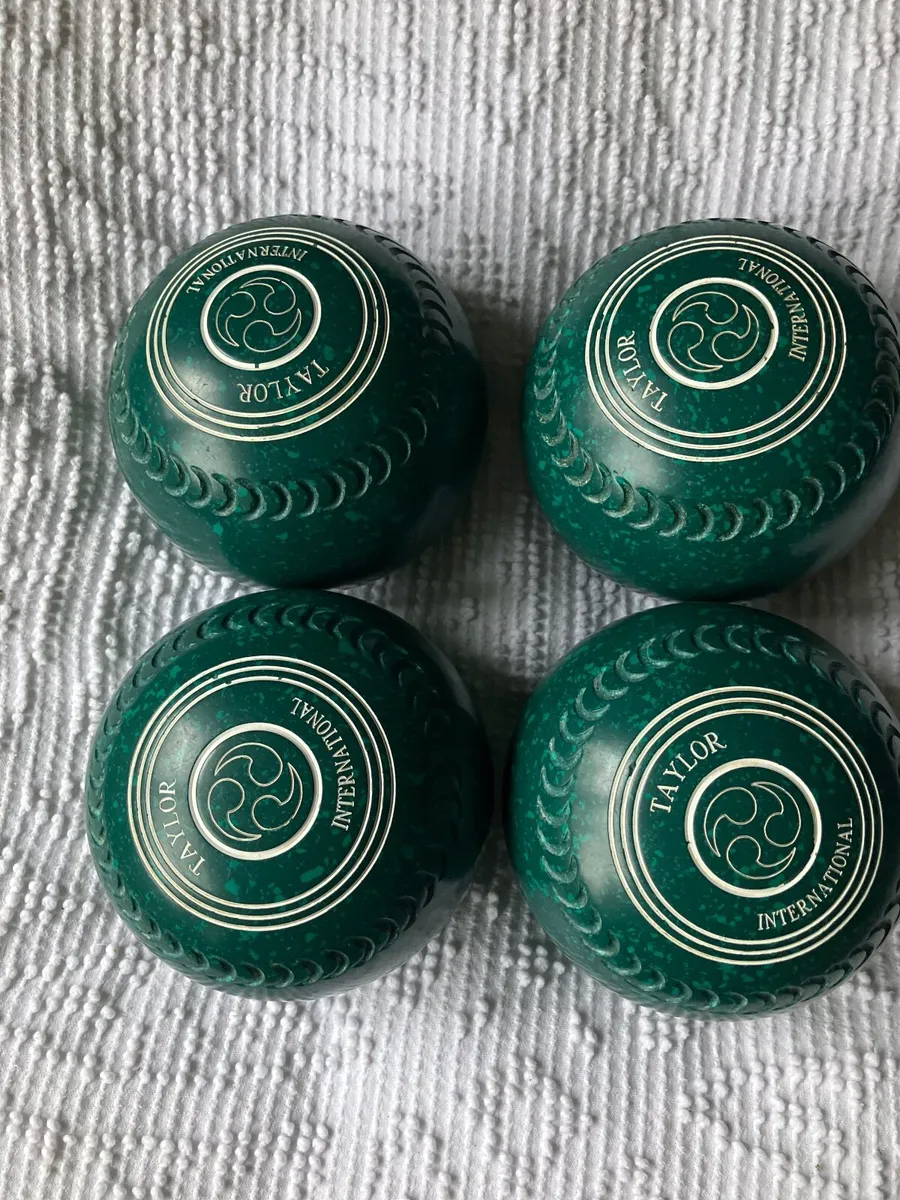 Indoor Bowls set - Image 1