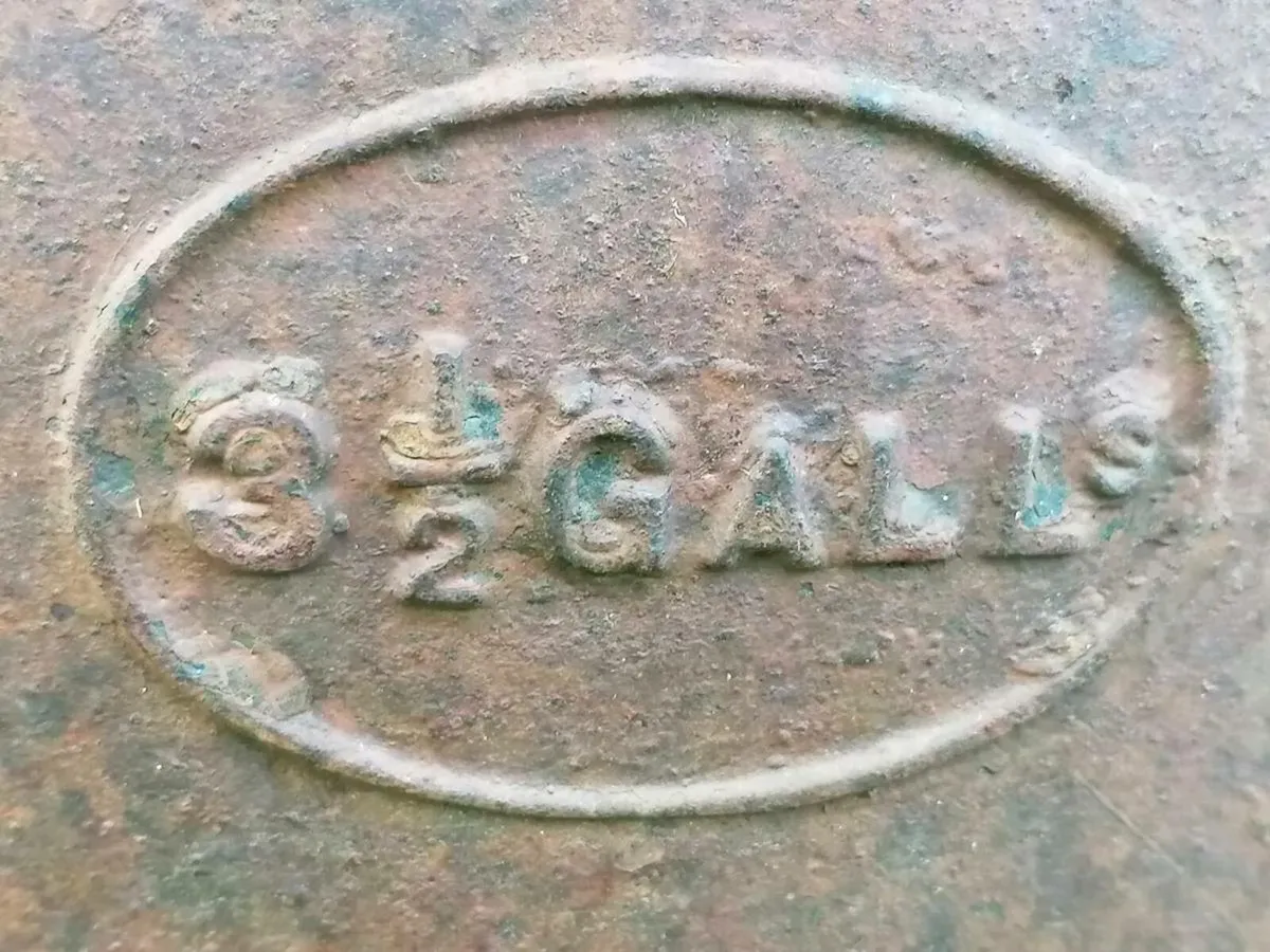 Vintage Cast Iron Pot - Image 3