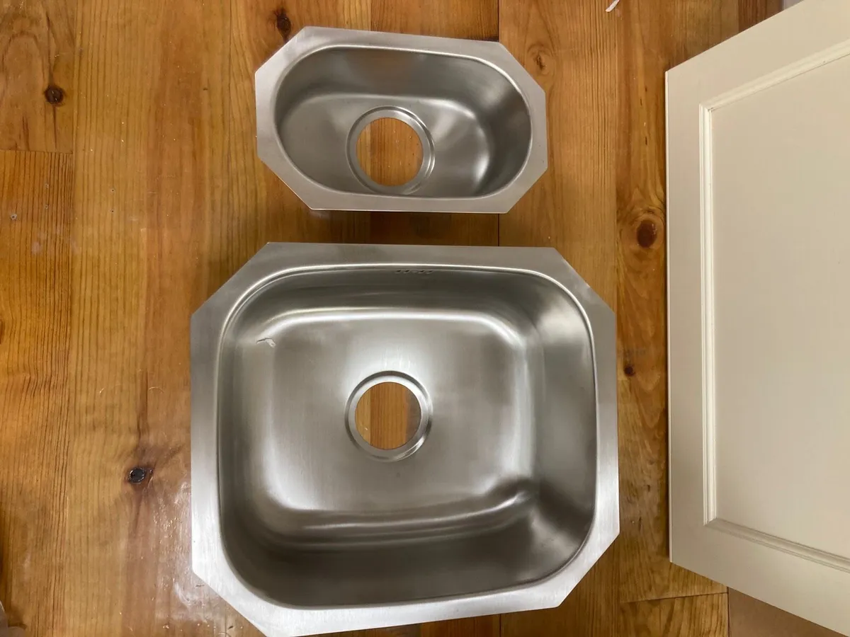 Winterwood Ex Display Sinks - Image 2