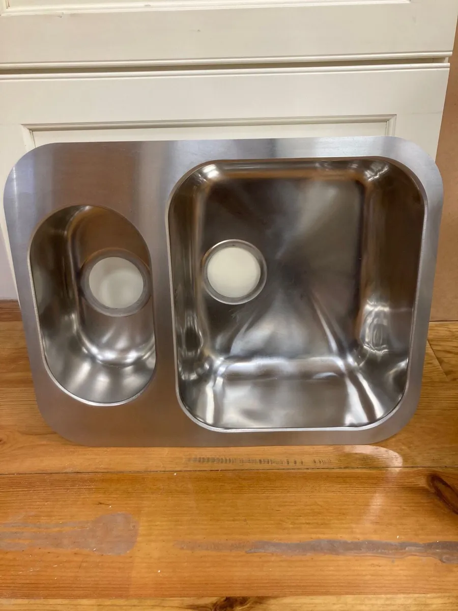 Winterwood Ex Display Sinks - Image 3