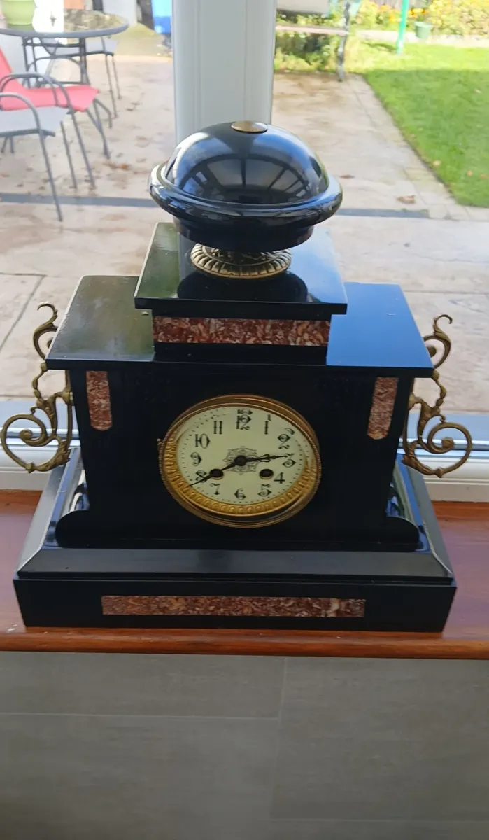 Antique mantle clock - Image 1