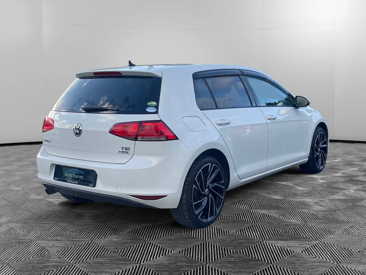 VW GOLF- COMFORTLINE-LOW KM - Image 4