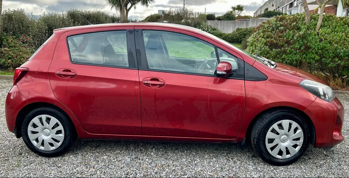 Toyota Yaris 2015 - Image 4