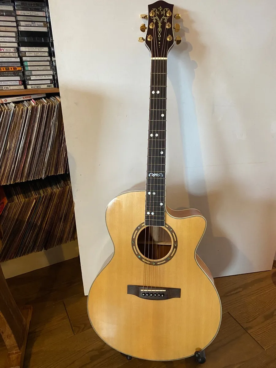 Guitar - Image 3