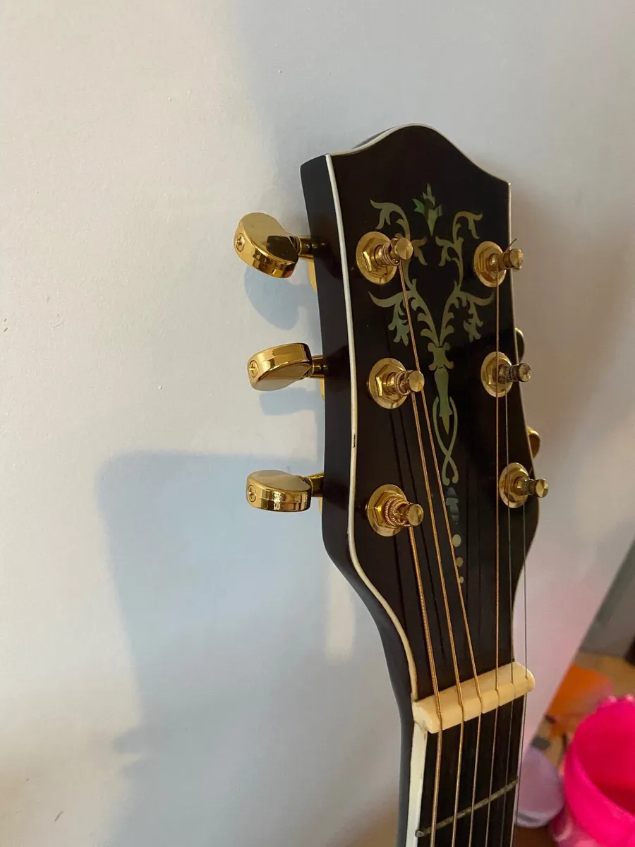 Guitar - Image 4