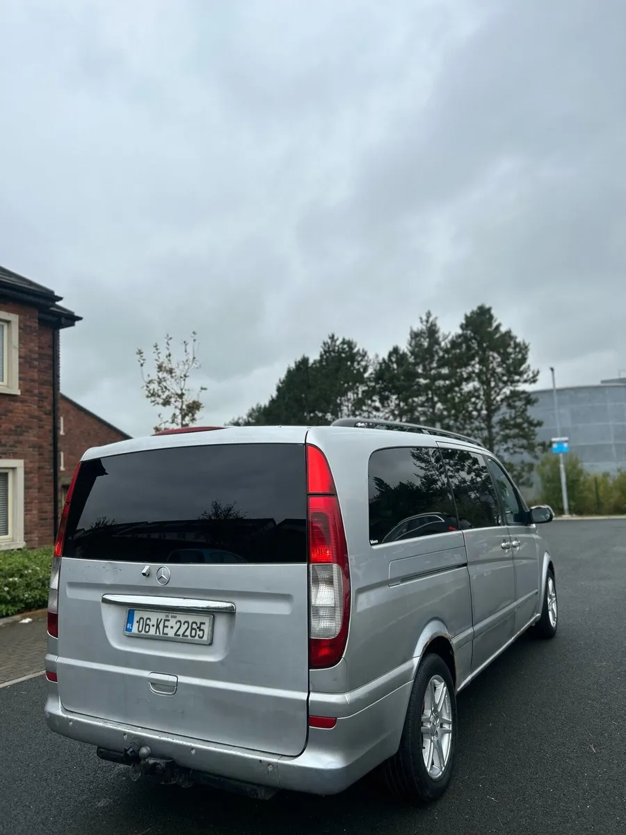 Mercedes BENZ VIANO 7 seater VIP - Image 4