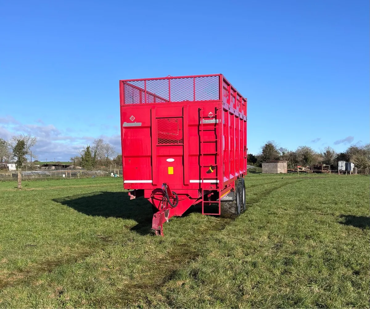 Broughan 20ft silage trailers - Image 3