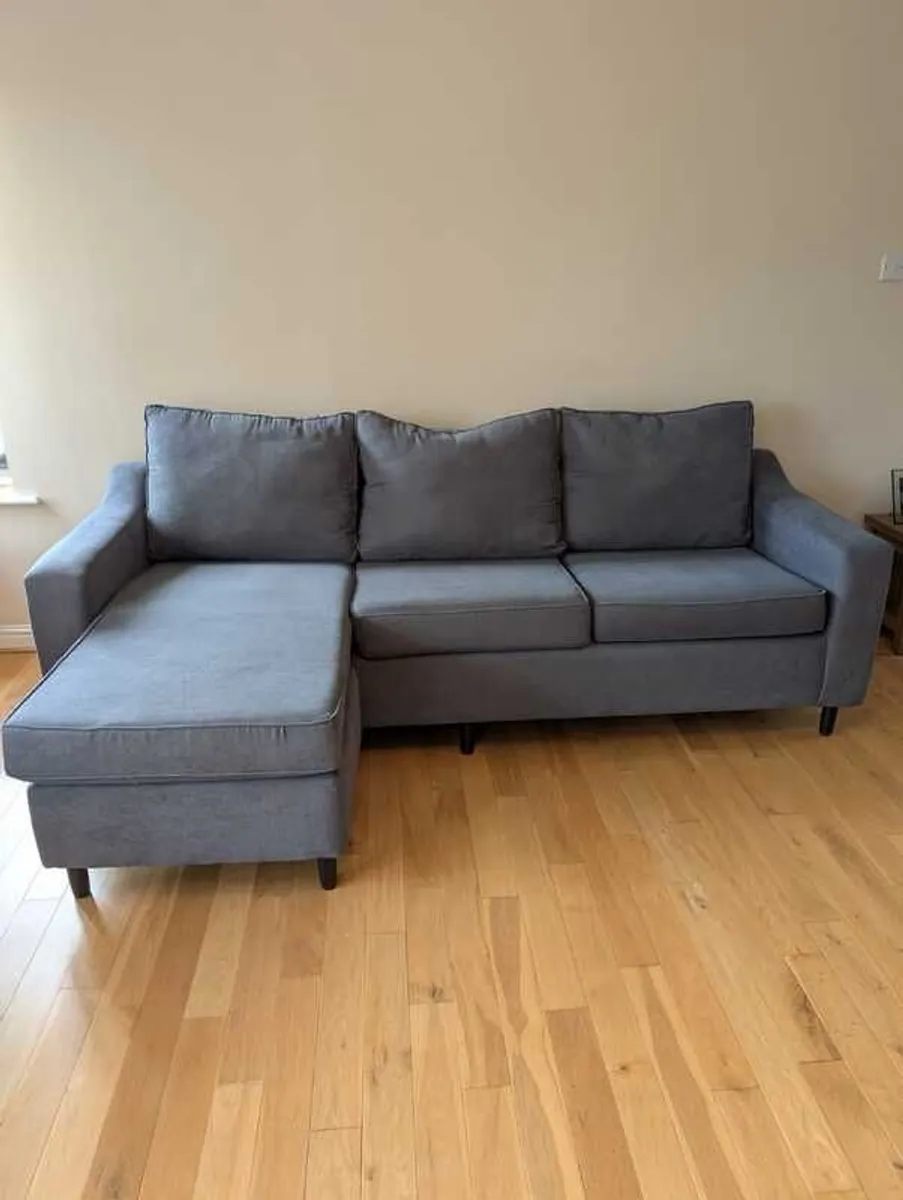 Couch - Image 2