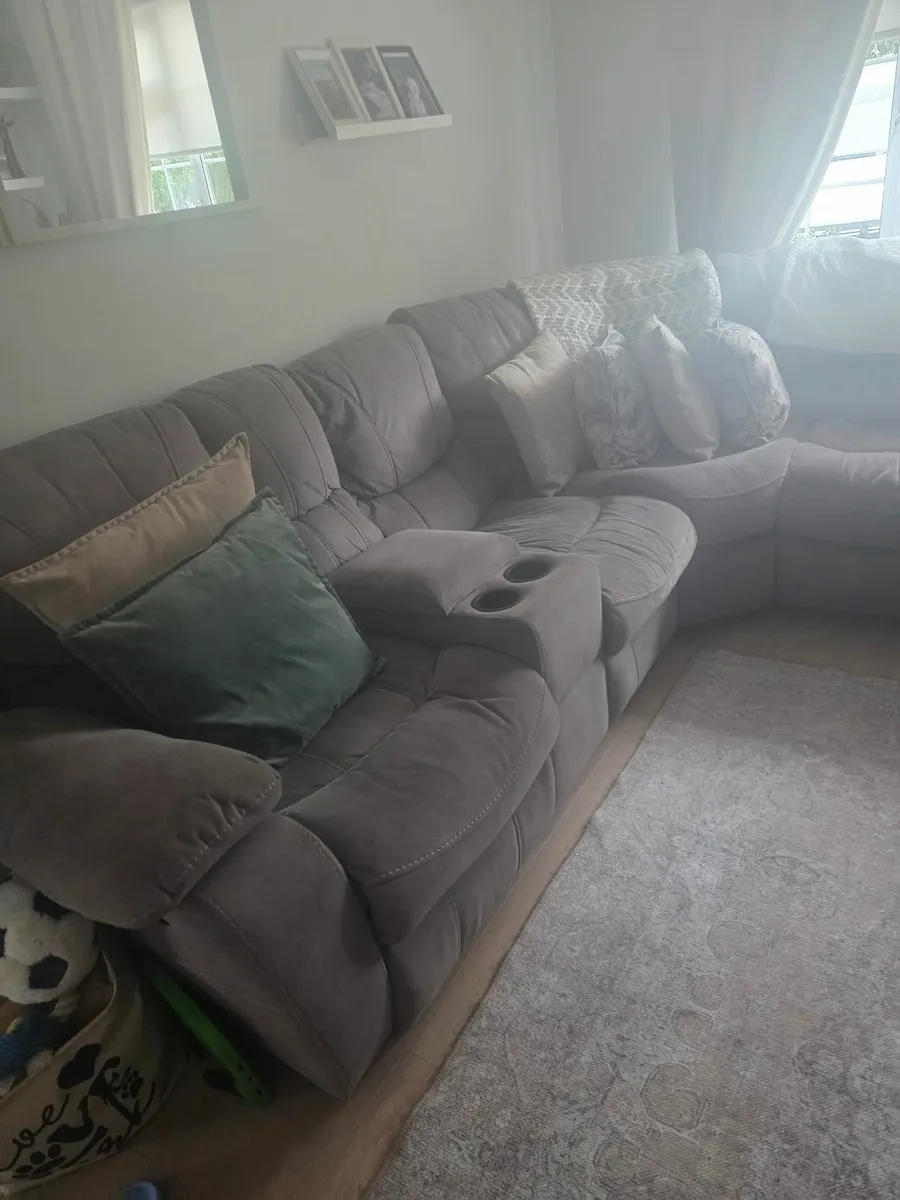Couch - Image 2