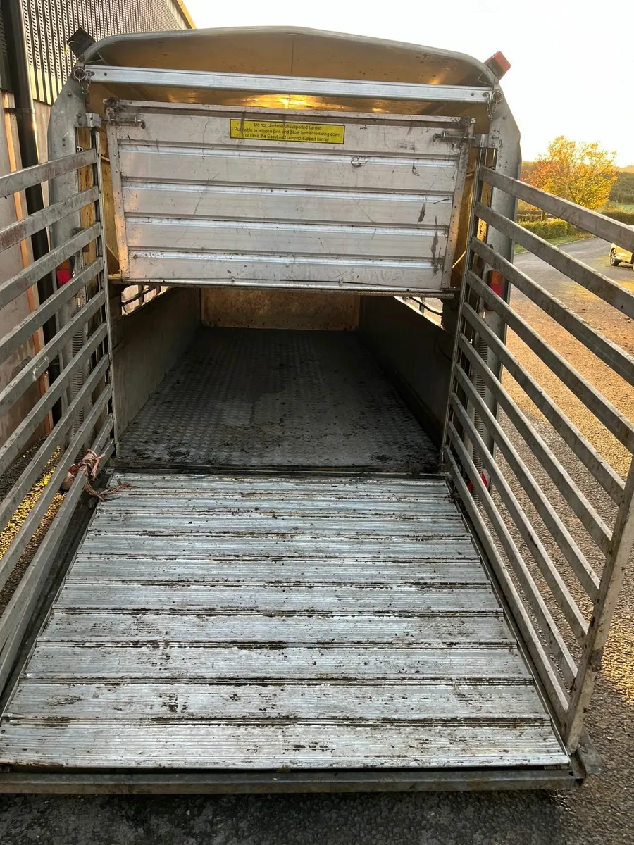 LAGAN 24FT LIVESTOCK TRAILER - Image 3