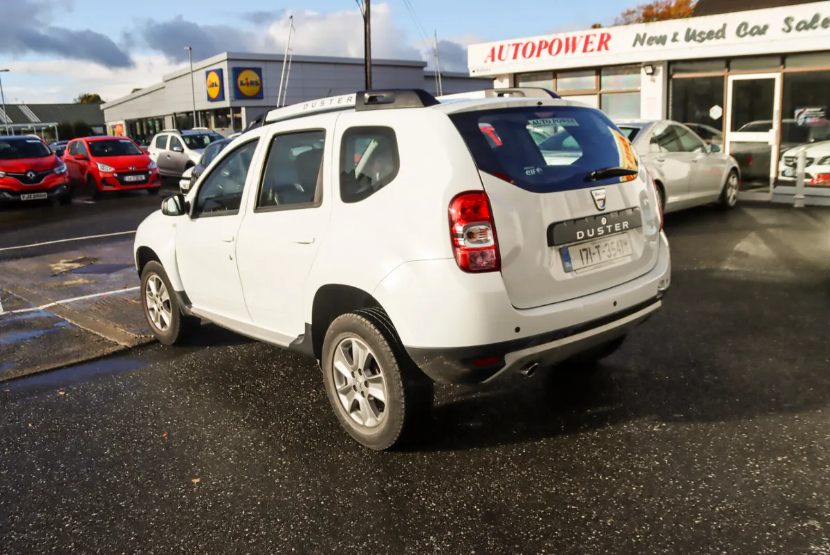 2017 Dacia Duste 1.5DCI Diesel 6-sp - Image 4