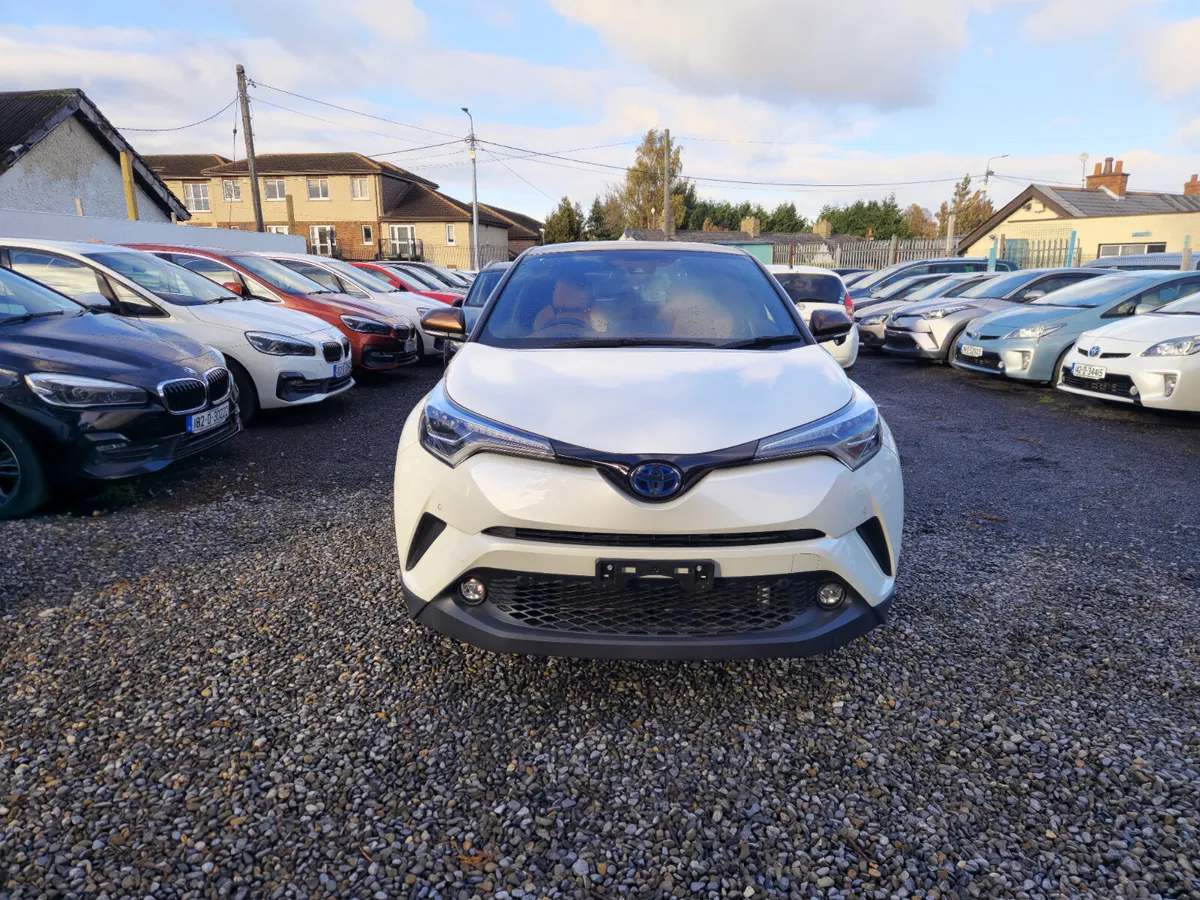 2019 Toyota C-HR| 1.8 petrol hybrid - Image 2