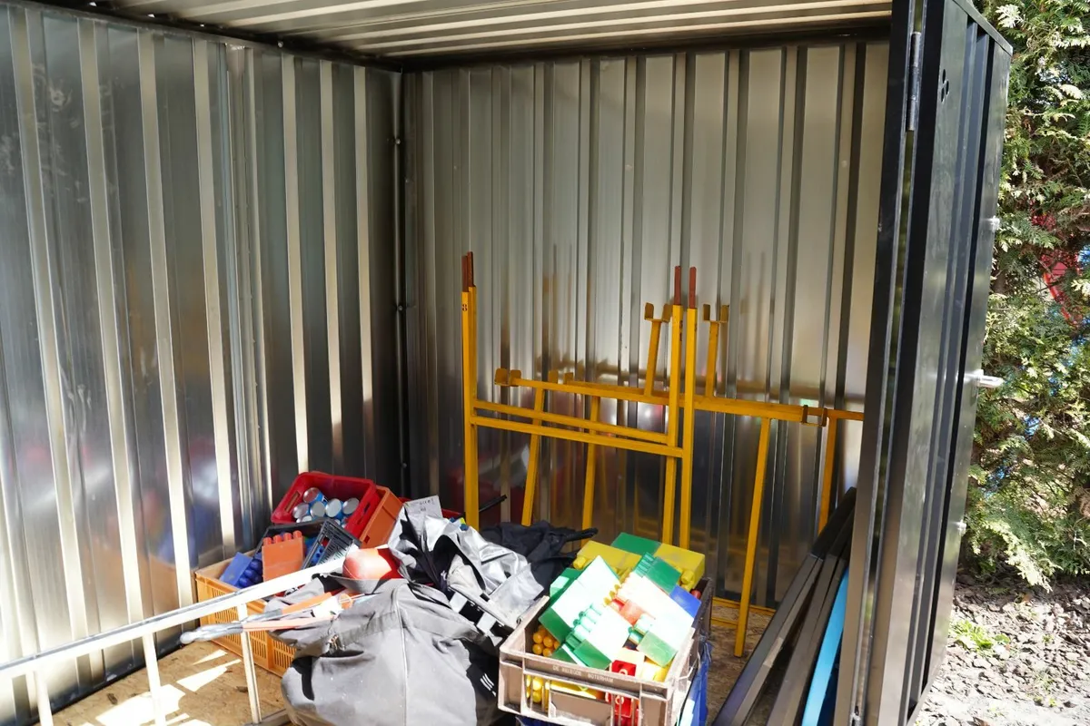 Secure Storage Cabin – 4x2m Galvanized Steel - Image 1