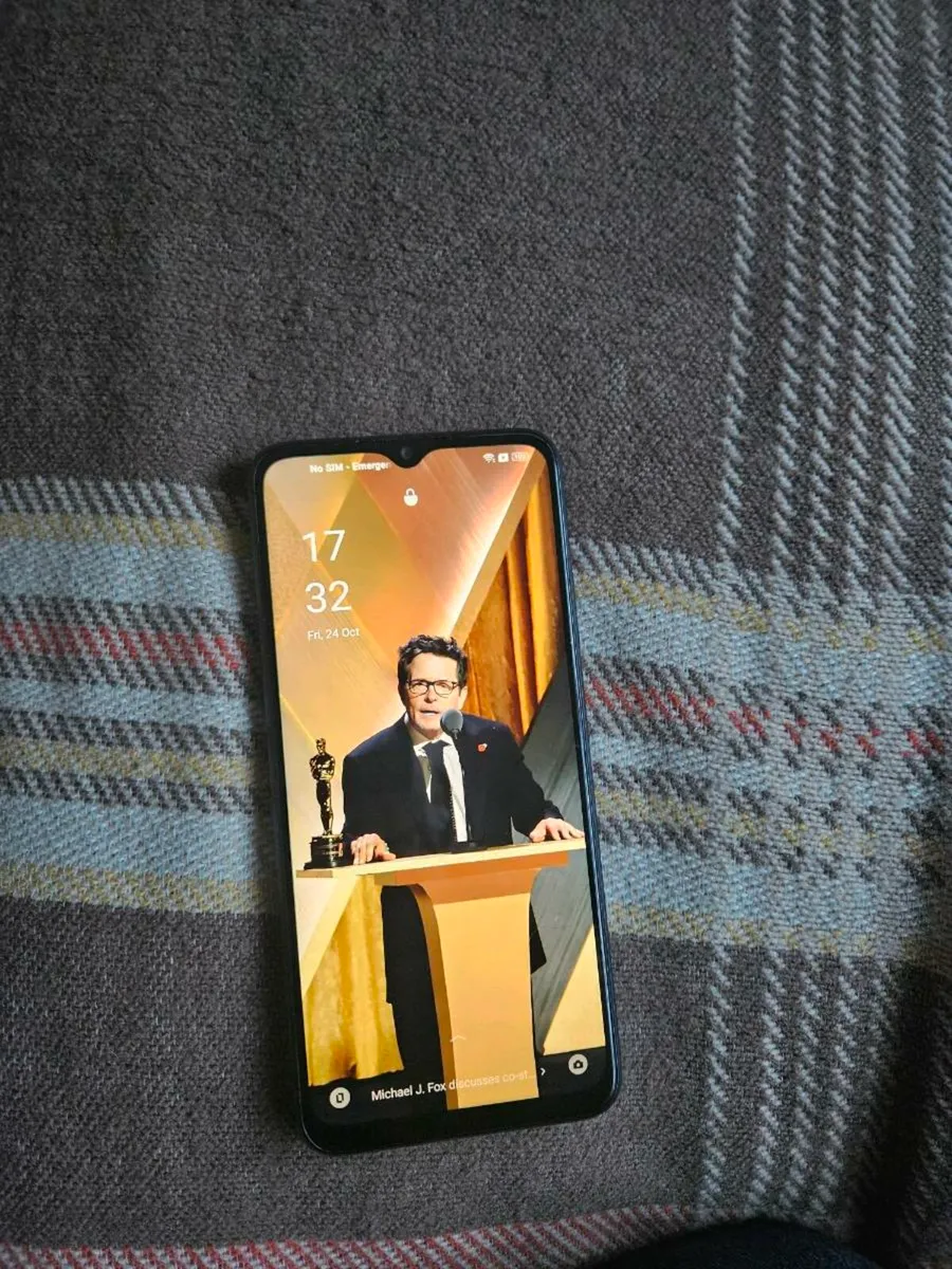 Mobile phone - Image 2