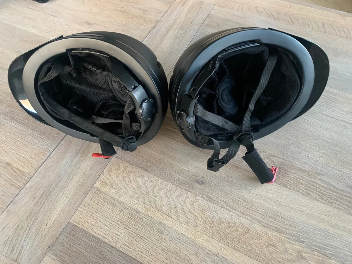 Horse riding helmets (x2) - Image 3