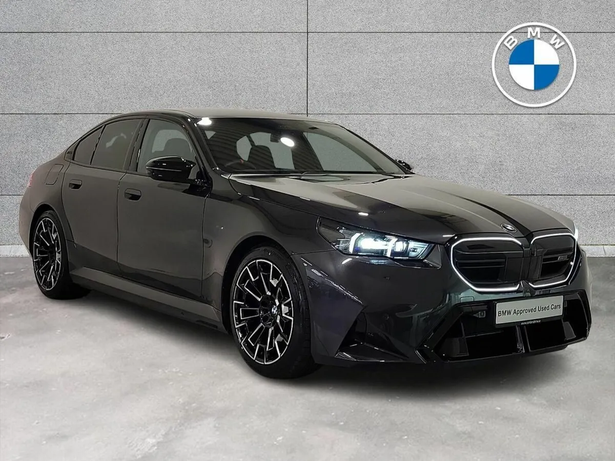 BMW M5 Saloon - Image 1
