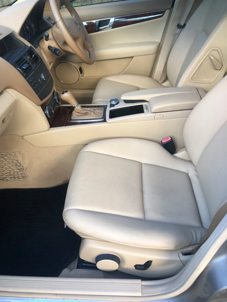2008 MERCEDES C180 1 OWNER IVORY LTHR - Image 2