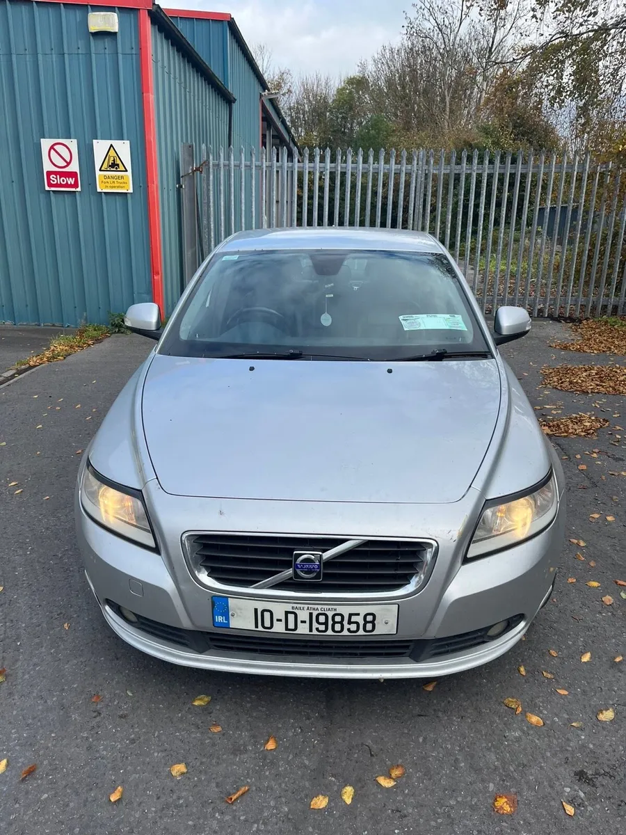 2010 VOLVO S40 1.6 DIESEL - Image 2