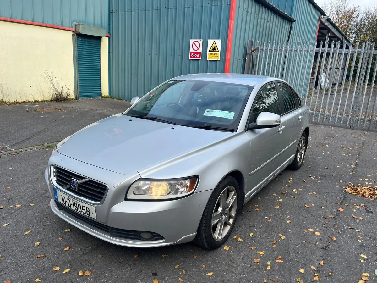2010 VOLVO S40 1.6 DIESEL - Image 3