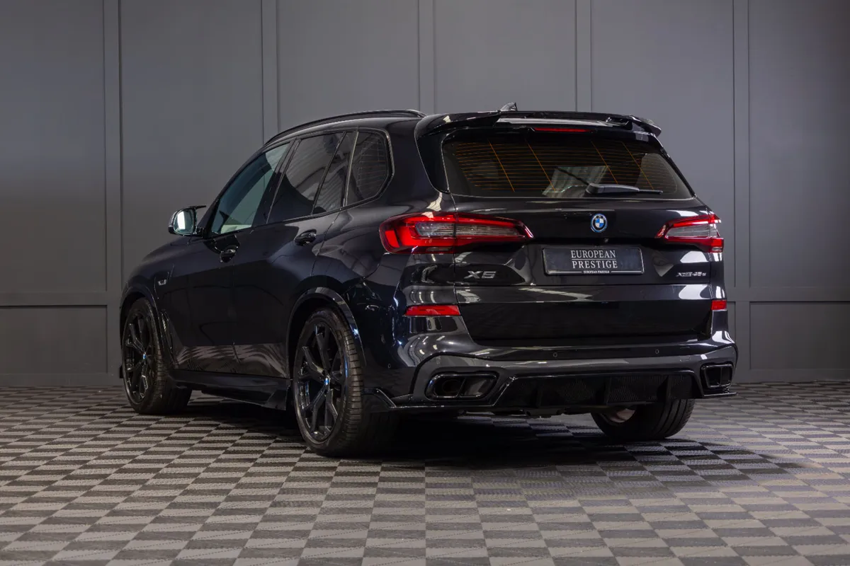 222 BMW X5 X-Drive 45e M-Sport - Image 4