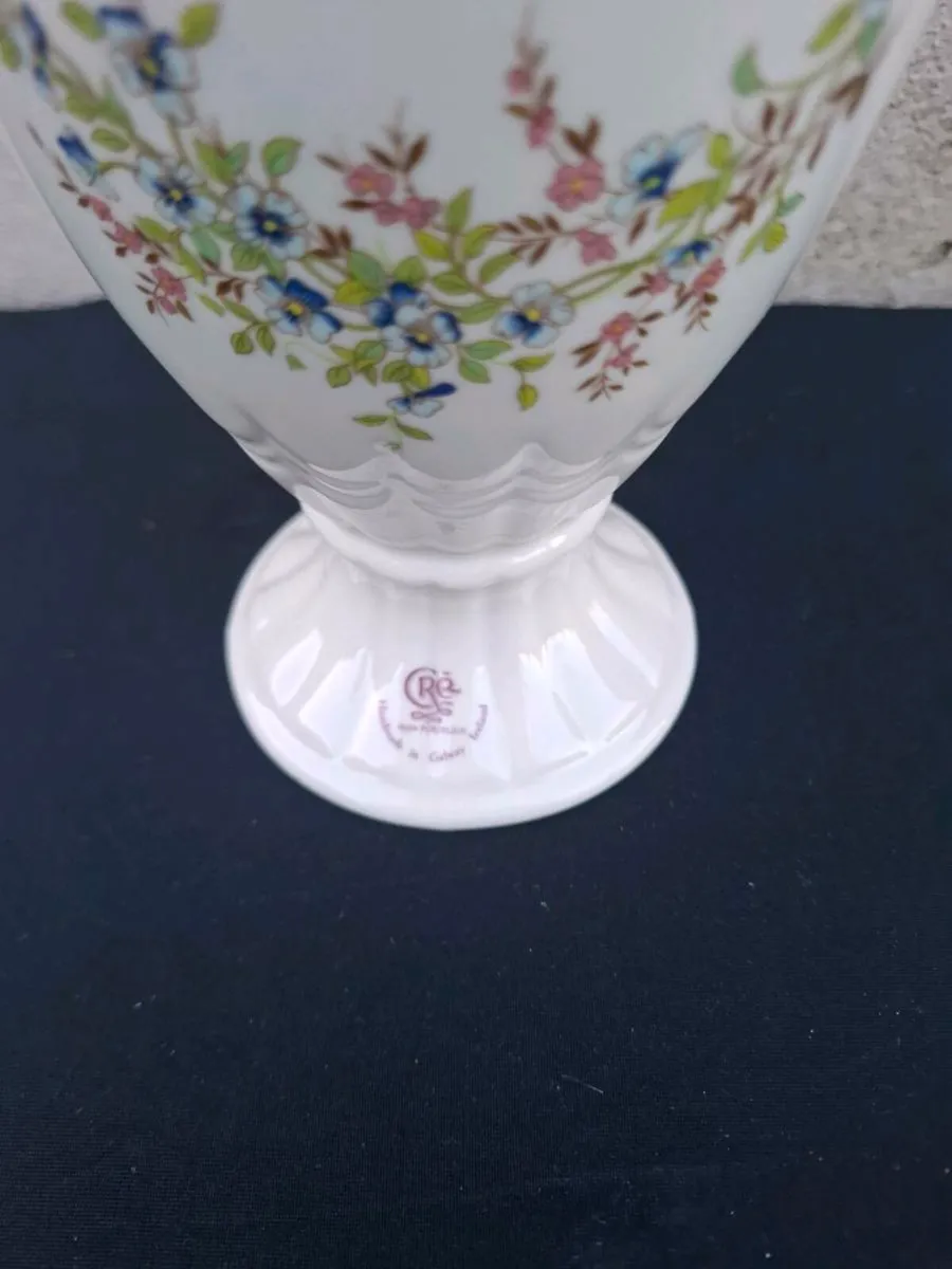 Cre galway china vase postage possible - Image 2