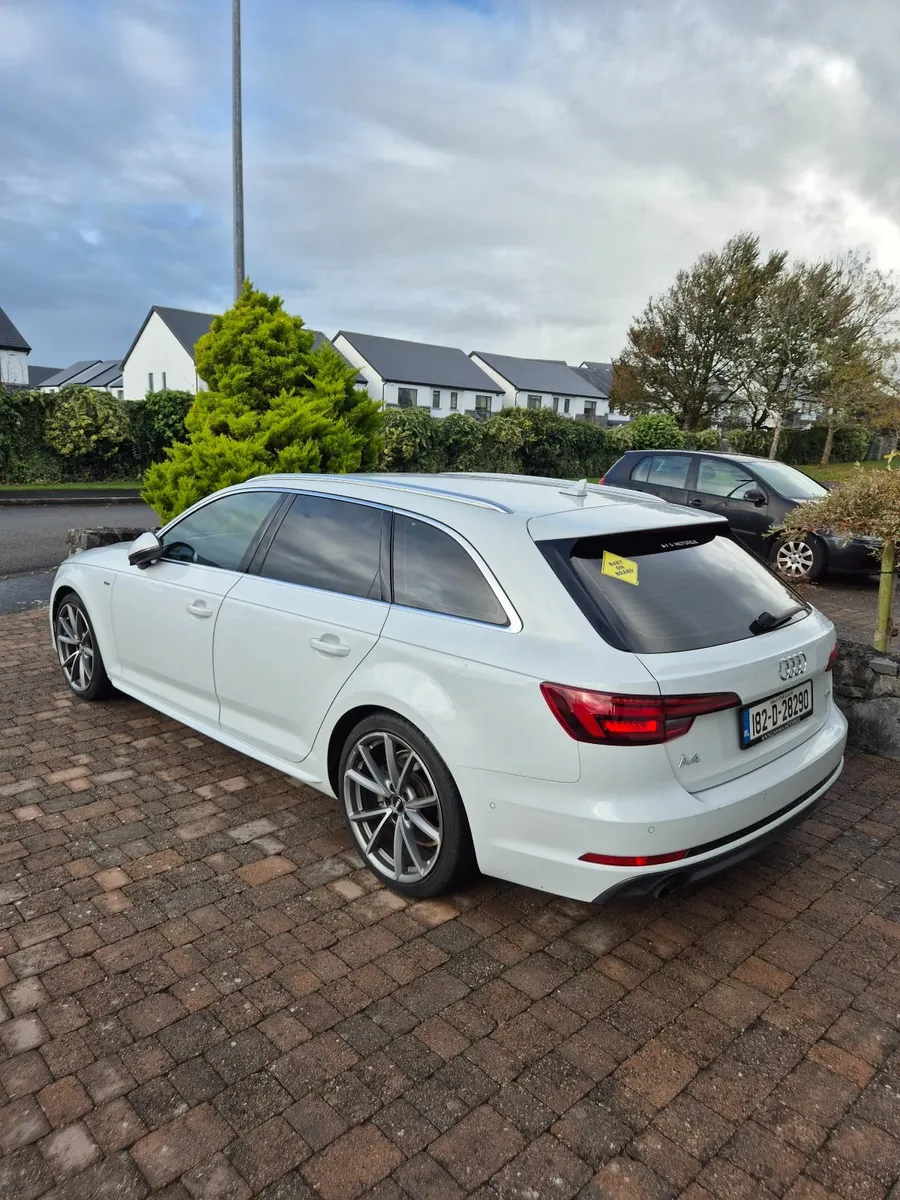 Audi A4 2018 S Line - Image 1