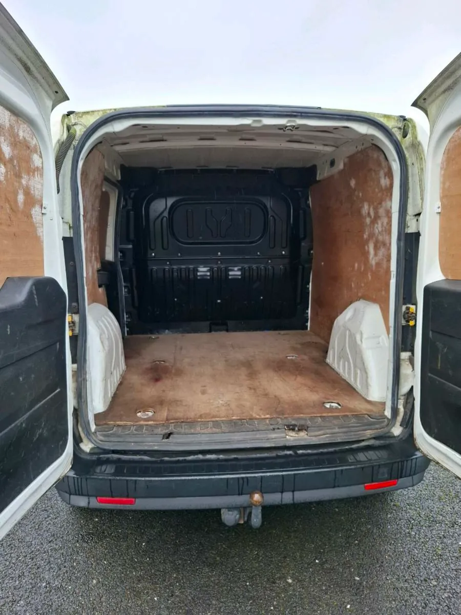 Fiat Doblo Van 2011 - Image 4