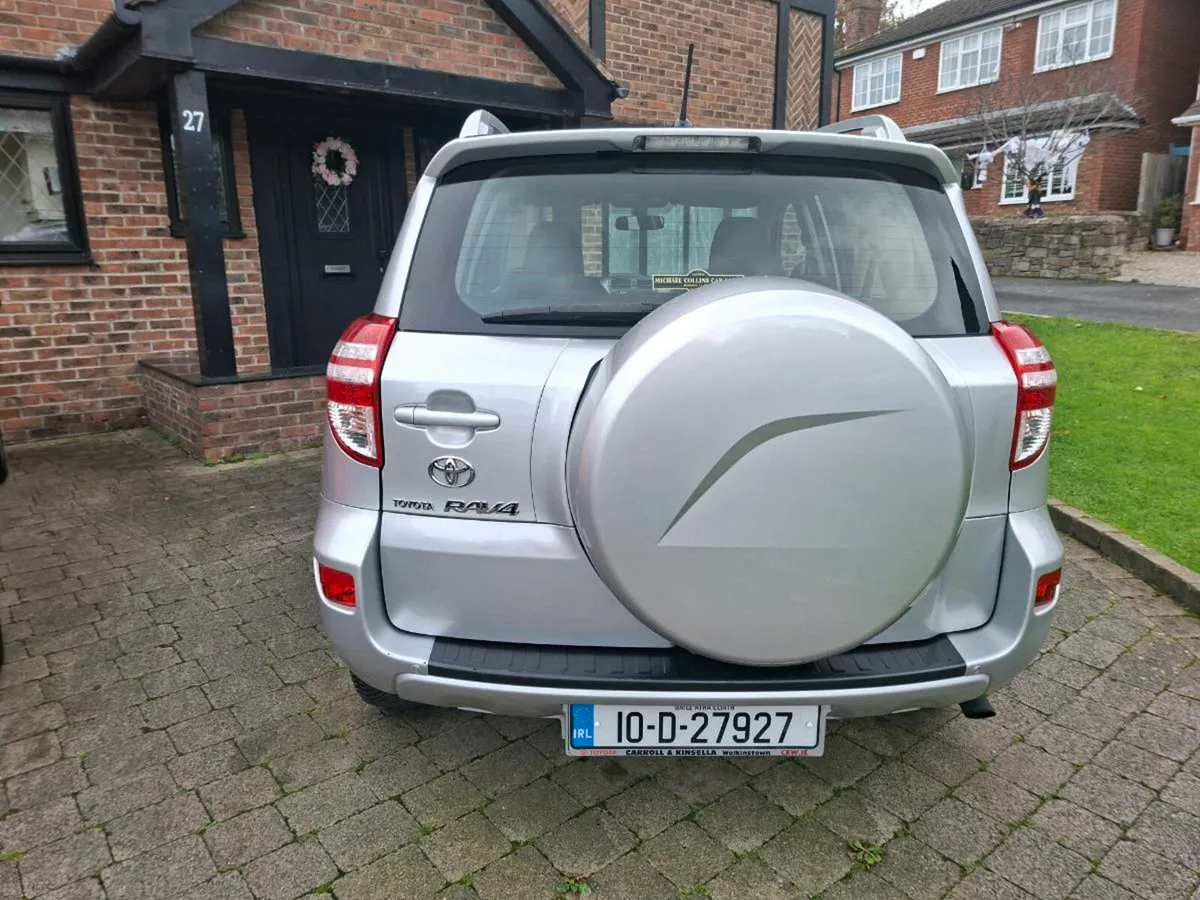 TOYOTA RAV 4 2010 4X4 TOTALLY UNMARKED - Image 4