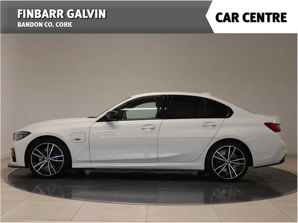 BMW 3-Series M SPORT 330 e - Image 3