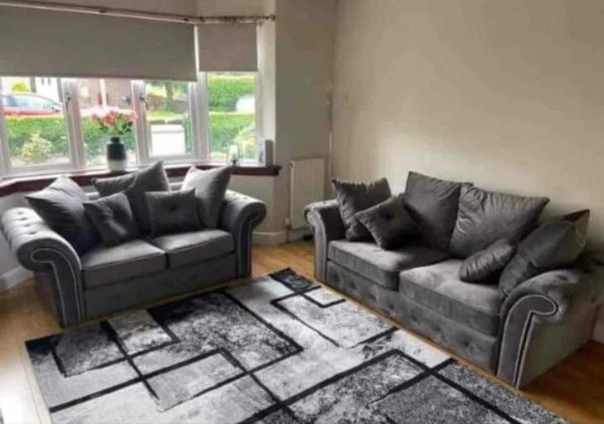 " Classic Olympia Couch" - Image 4