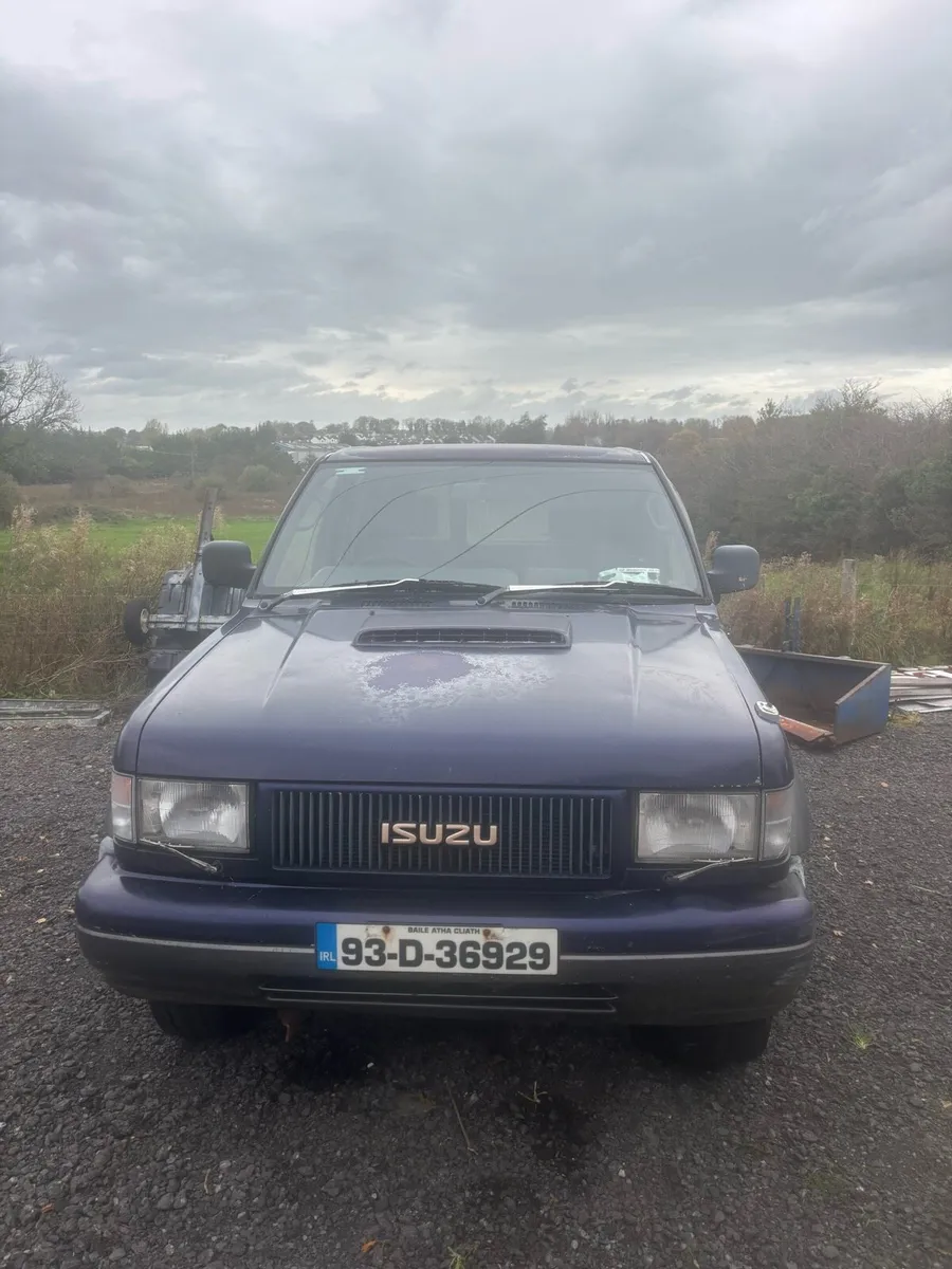 Isuzu trooper - Image 4
