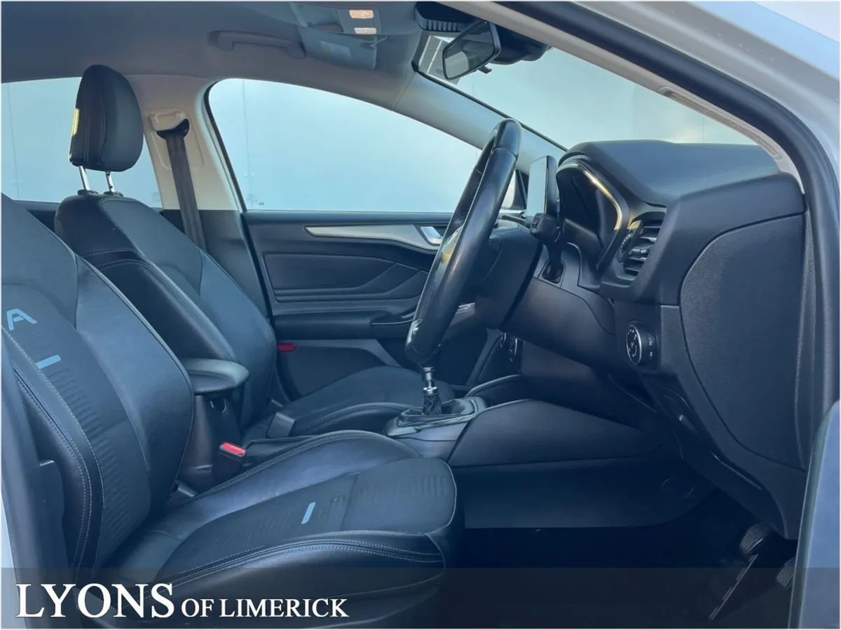 Ford Focus 1.0 Ecoboost 125PS Active - Image 4