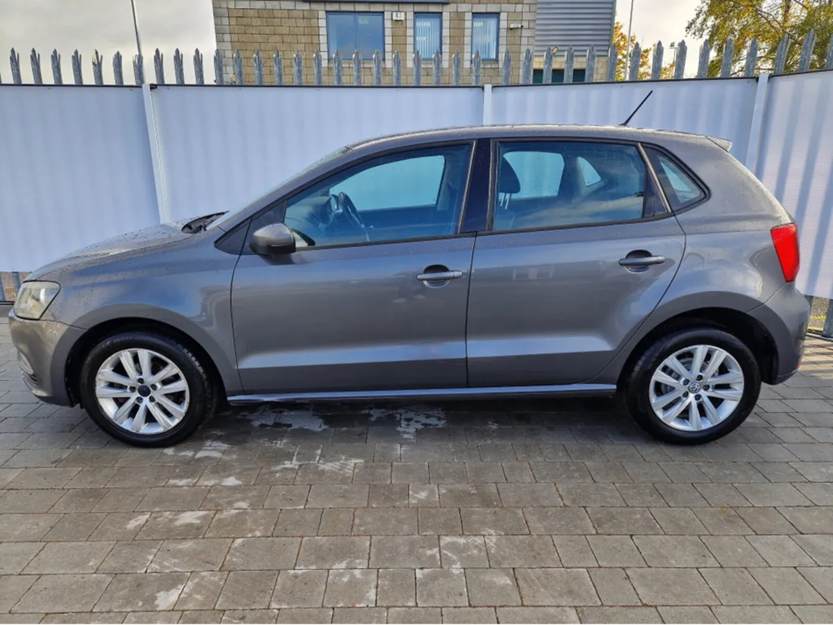 Volkswagen Polo TRENDLINE 1.0 60HP MANUAL 5SPEED 5 - Image 4