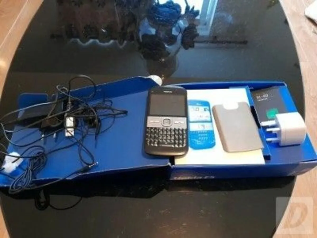Vintage Antique Collectible Nokia E5 Mancave Phone - Image 1