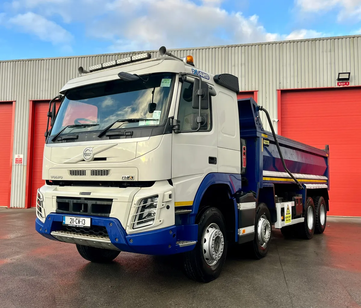 2021 Volvo 13 litre FMX 420hp - Image 1