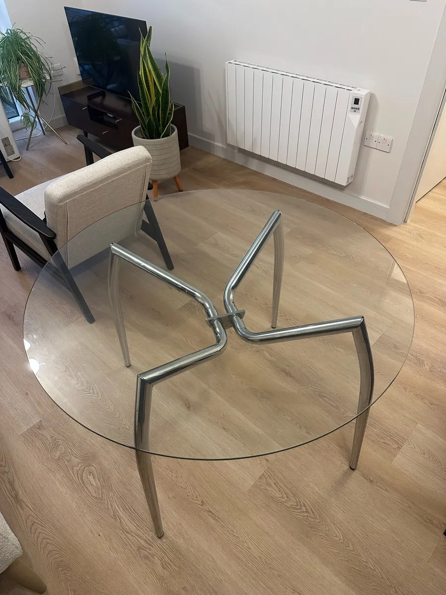 110cm Glass Round Dining Table - Image 1