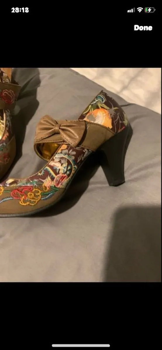 Ladies Susset shoes - Image 1