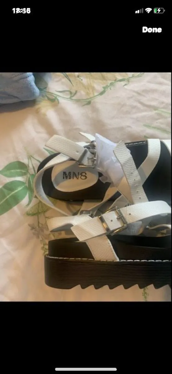 Ladies sandles - Image 2