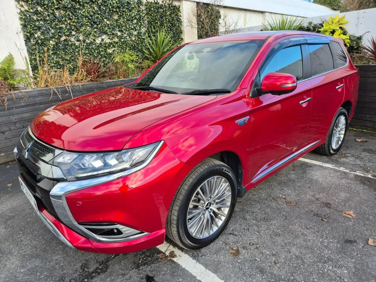 Mitsubishi Outlander 2.5 PHEV / EXCEED TOP SPEC / - Image 1