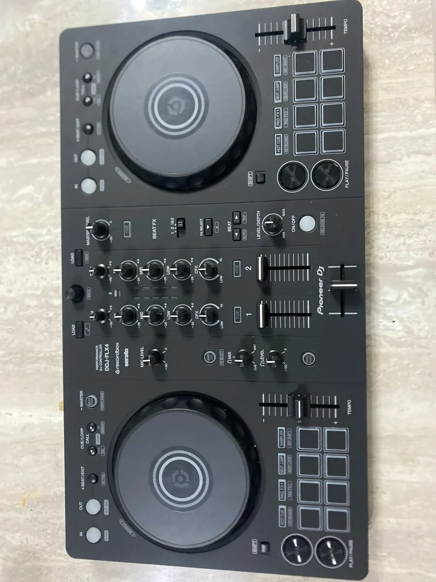 Pioneer DDJ-FLX4 - Image 1