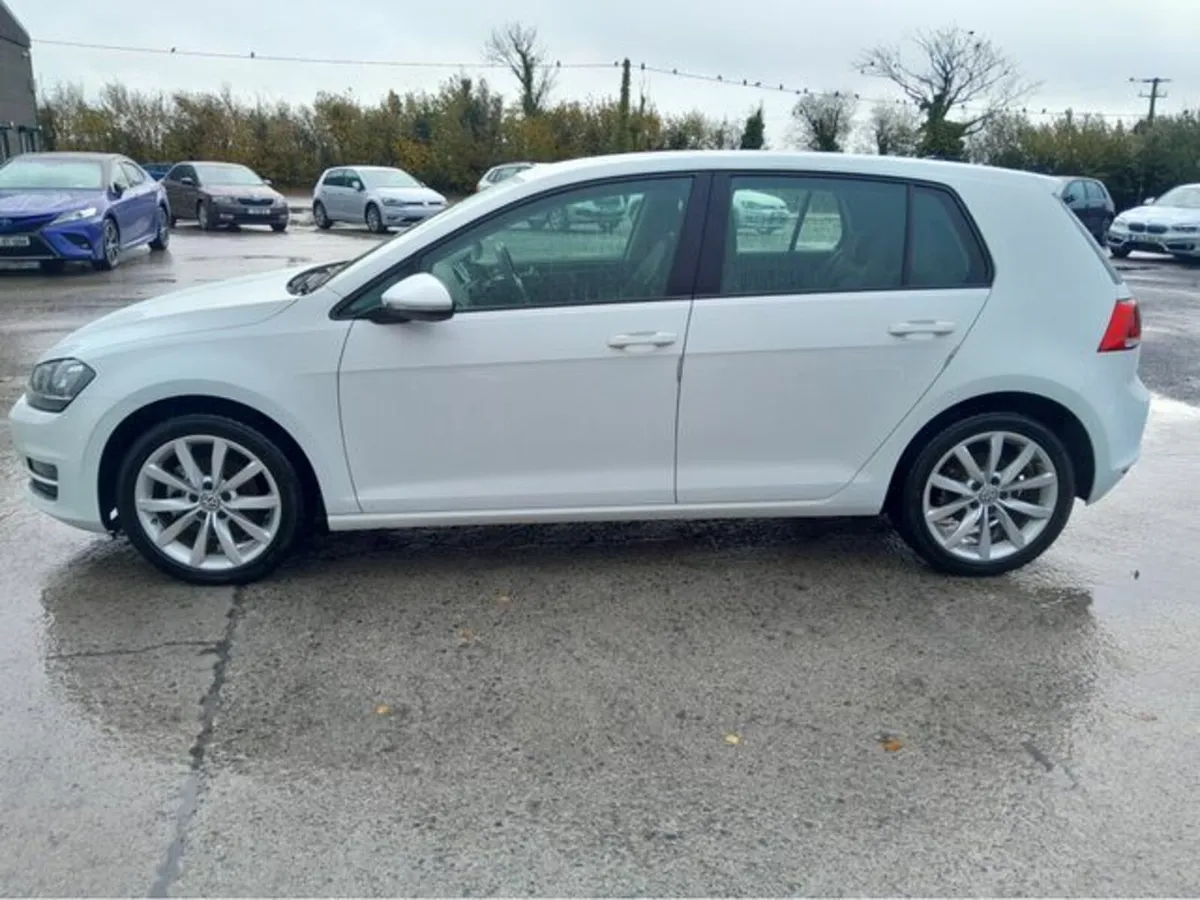 Volkswagen Golf 1.4 High Line Automatic 5 Door. - Image 2