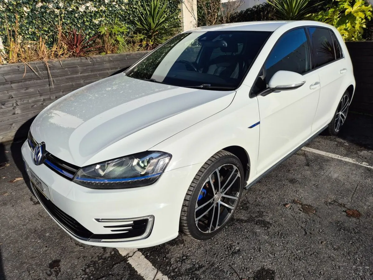 Volkswagen Golf 1.4 PHEV / GTE TOP SPORT SPEC / TA - Image 3
