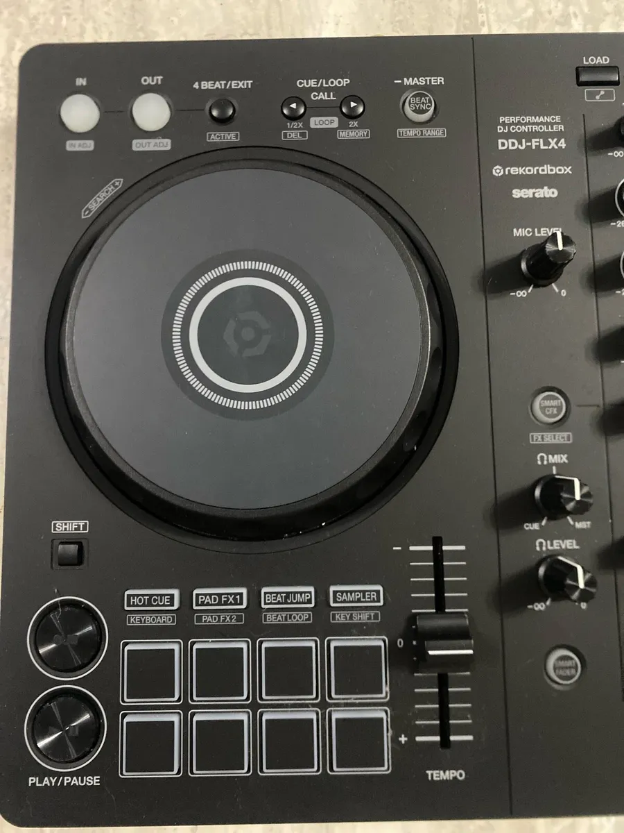 Pioneer DDJ-FLX4 - Image 2