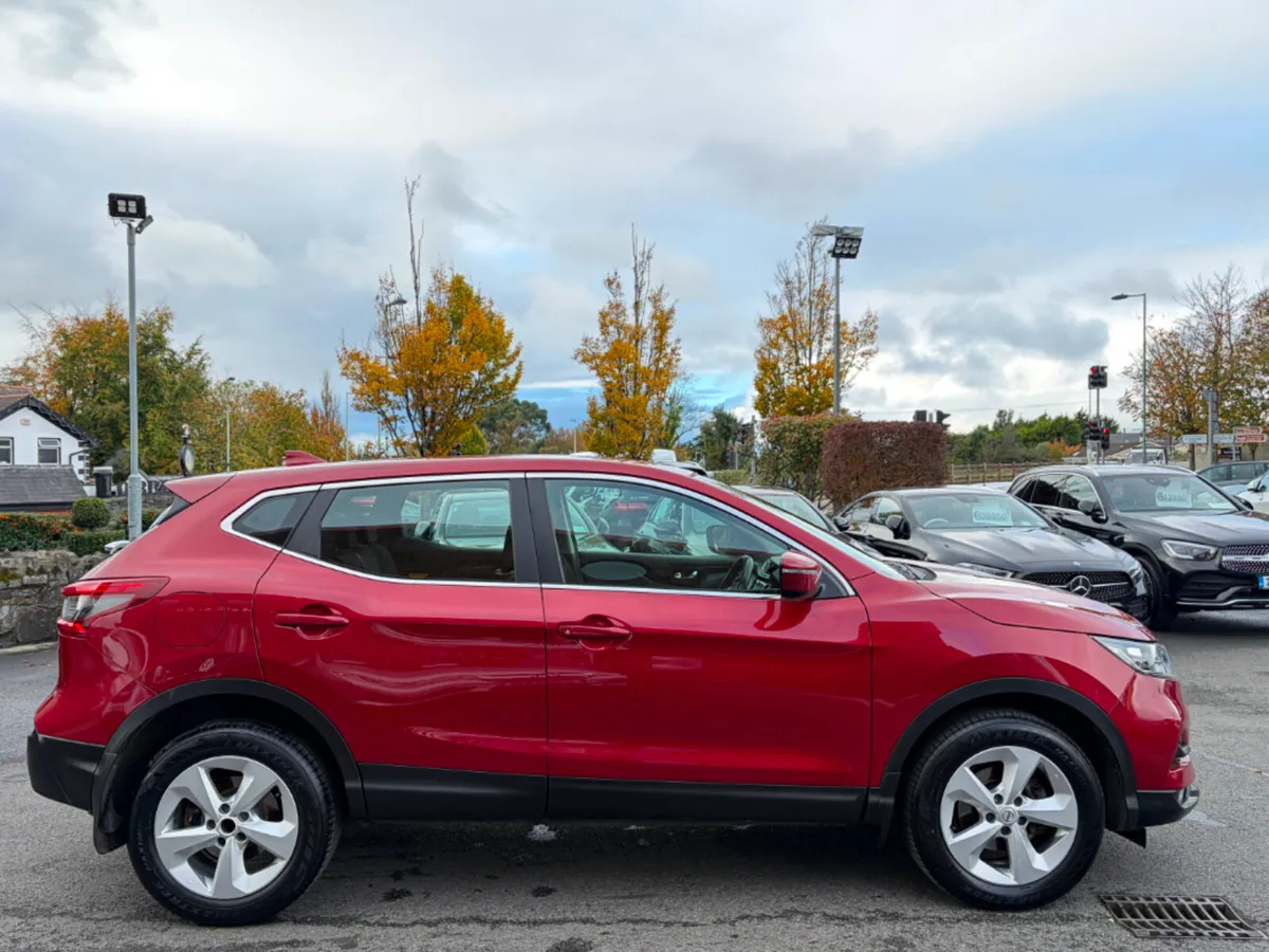 Nissan Qashqai 1.5 DCI Acenta Premium 115PS 5DR - Image 4