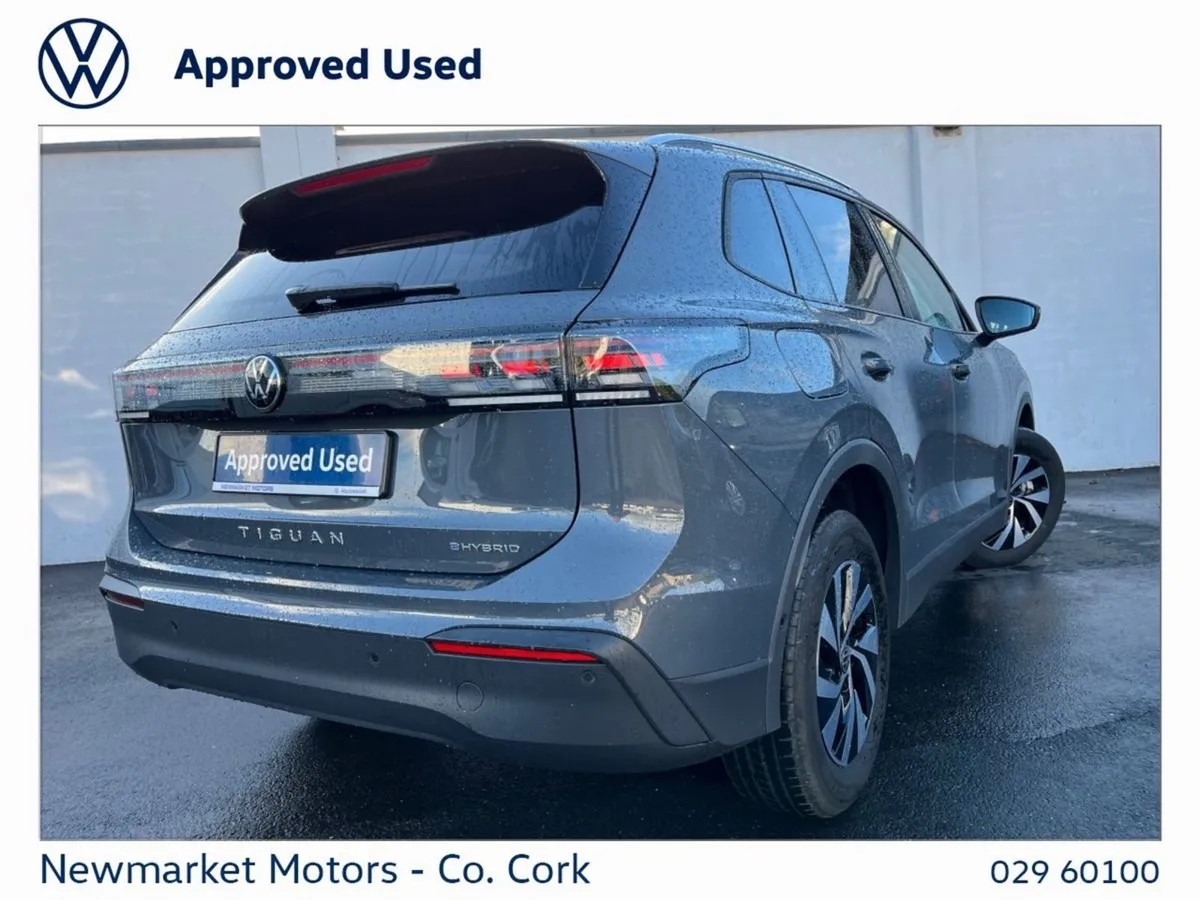 Volkswagen Tiguan Tiguan Life 1.5 Petrol Plug IN - Image 3