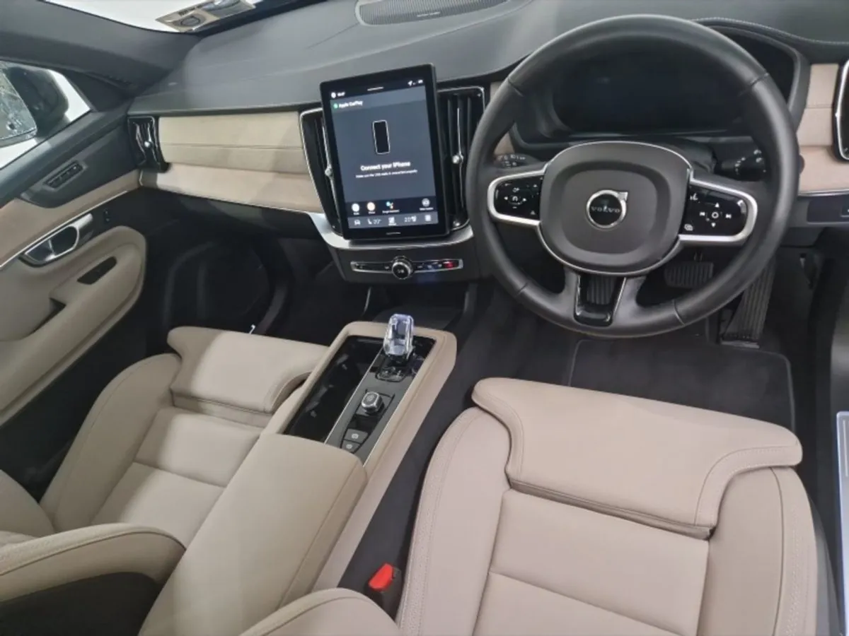 Volvo XC90 T8 Phev Plus Dark - Image 3