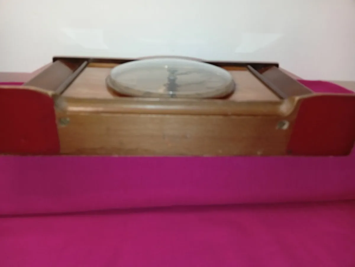 Table clock Vintage Metamec Quartz Mantle Clock - Image 4