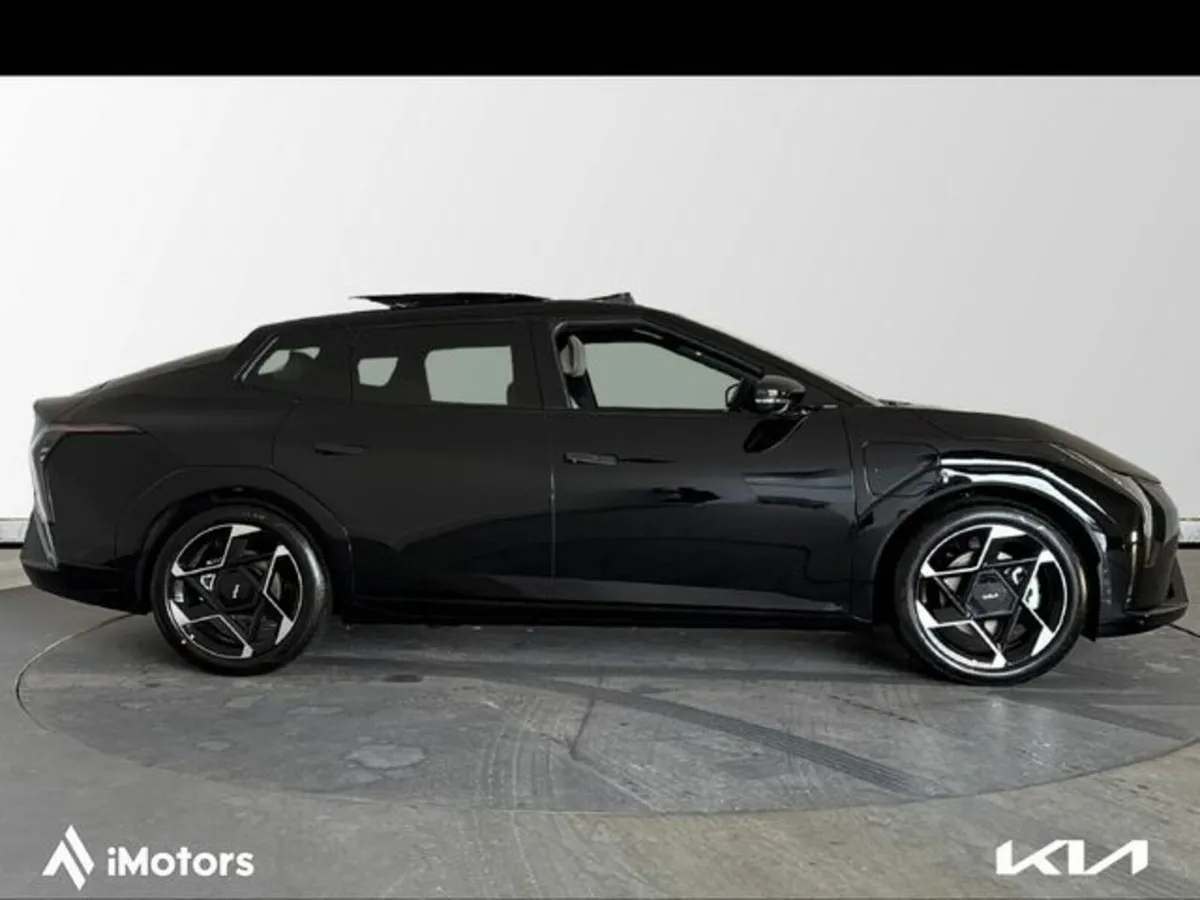Kia EV4 GT-LINE FASTBACK - Image 4