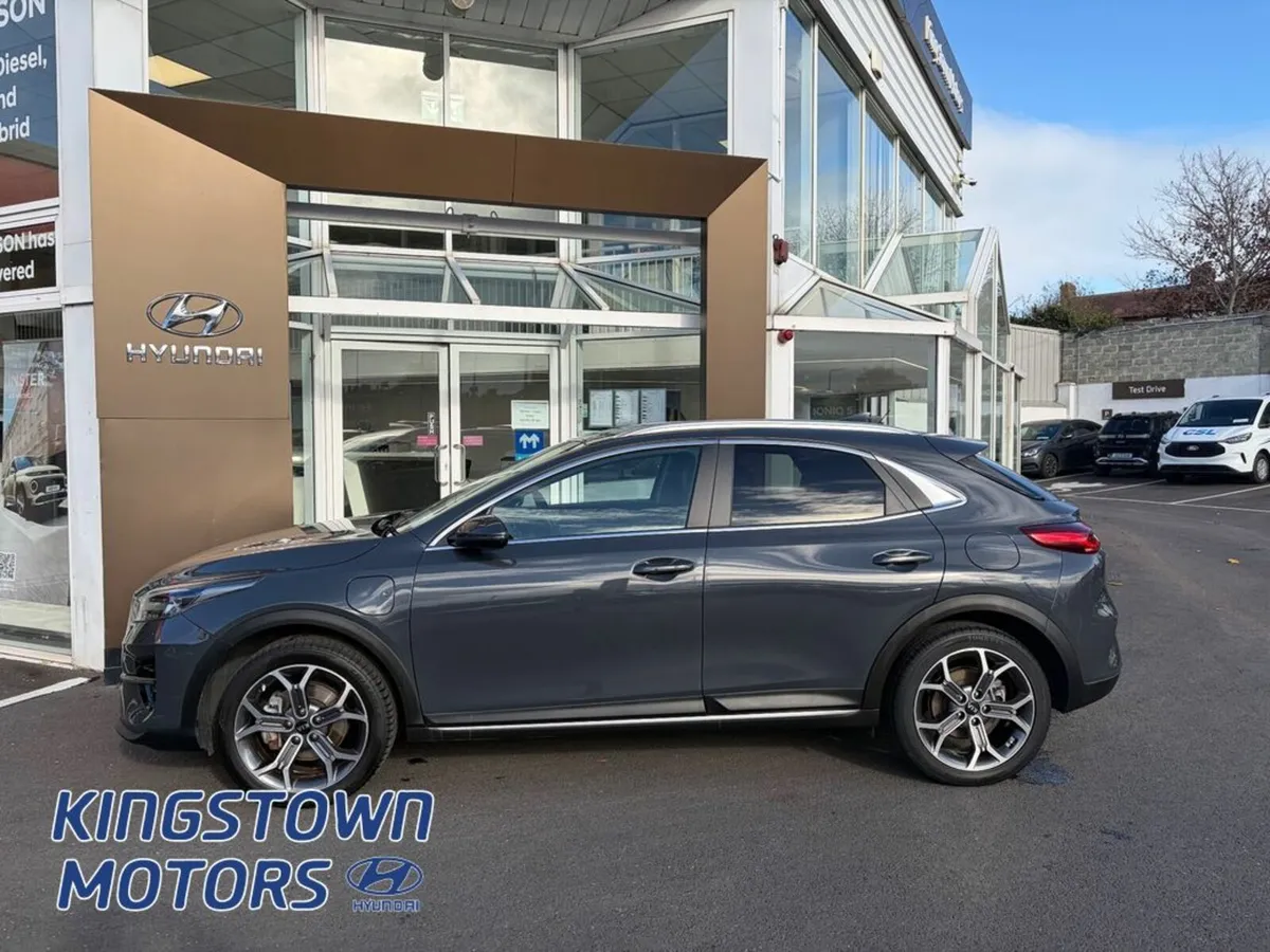 Kia XCeed Phev 5DR Auto - Image 3